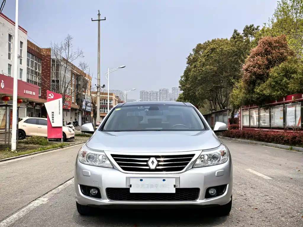 Latitude 2011 2.5L automatic flagship navigation version купить на сайте DeffCars