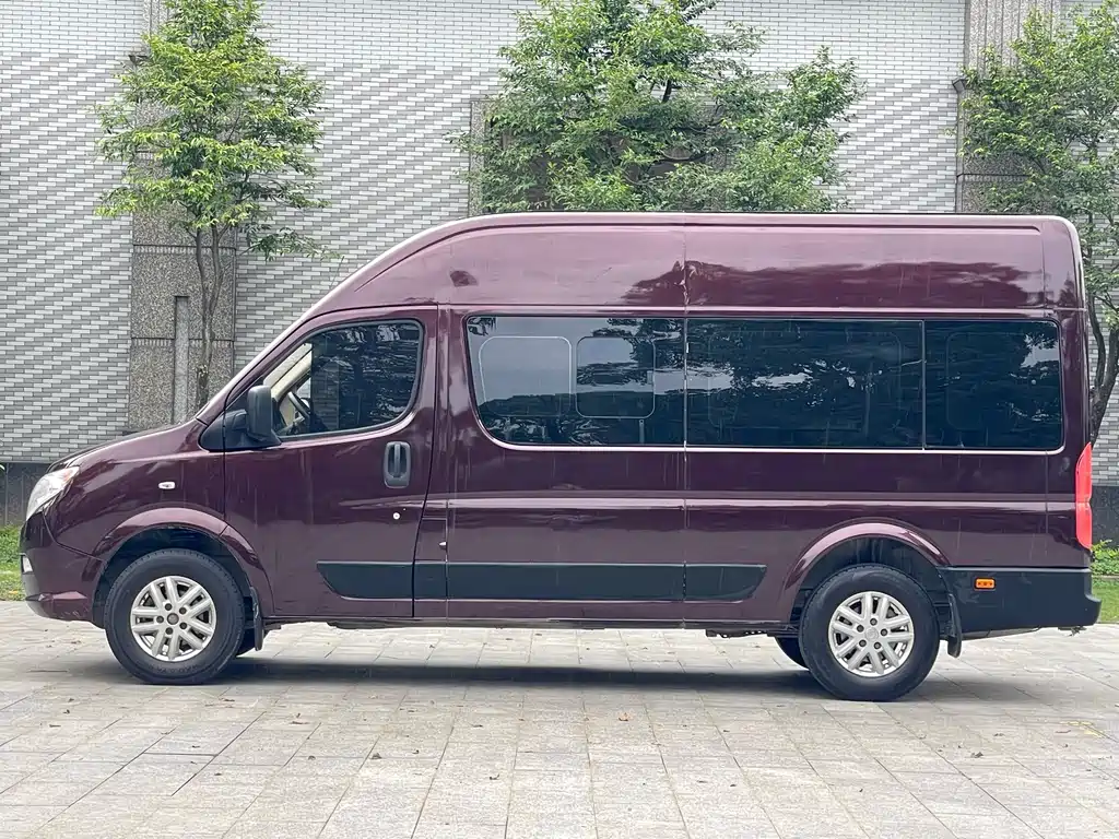 Yufeng 2016 2.5T collar version with high configuration, long axis and high top, National V ZD25 купить на сайте DeffCars