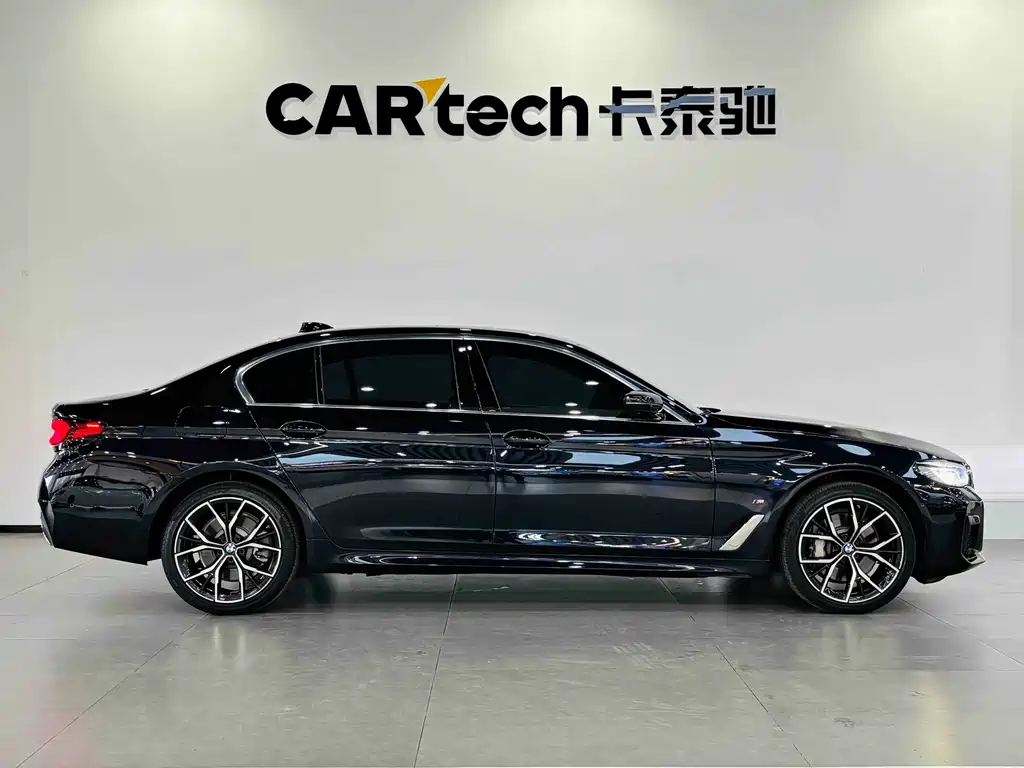 BMW 5 Series 2023 530Li Exclusive M Sports Package купить на сайте DeffCars