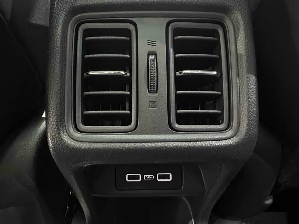 Vezel (HR-V) 2023 1.5L CVT Deluxe Edition купить на сайте DeffCars
