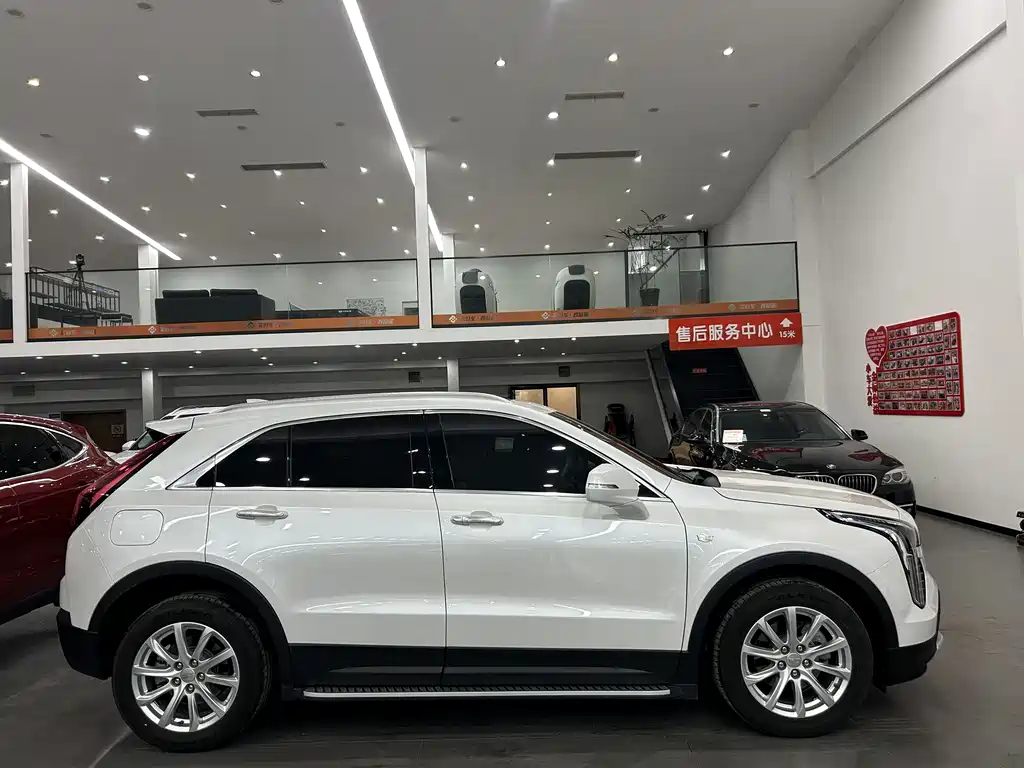 Cadillac XT4 2021 28T two-wheel drive technology купить на сайте DeffCars
