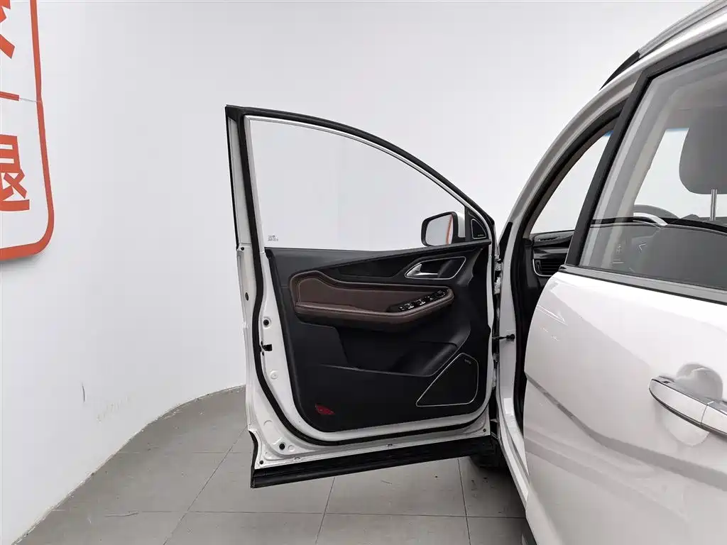 Baojun 560 2017 1.5T DCT exclusive model купить на сайте DeffCars