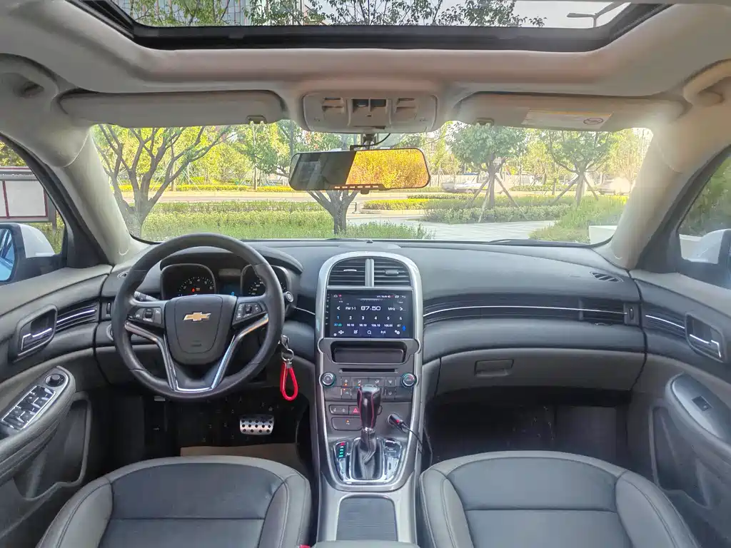 Malibu 2013 2.0L Automatic Deluxe Edition купить на сайте DeffCars
