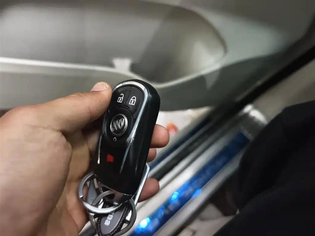 Buick GL8 2018 ES 28T Comfort Type National VI купить на сайте DeffCars
