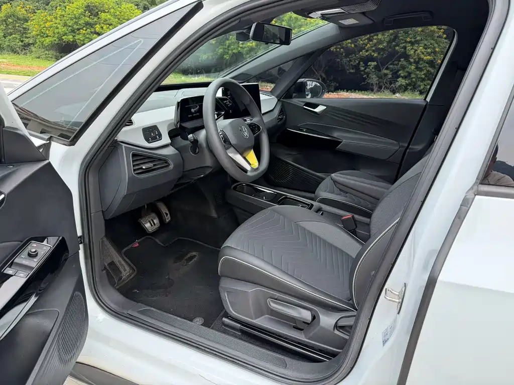 Volkswagen ID.3 2023 Pure Intelligent Edition купить на сайте DeffCars