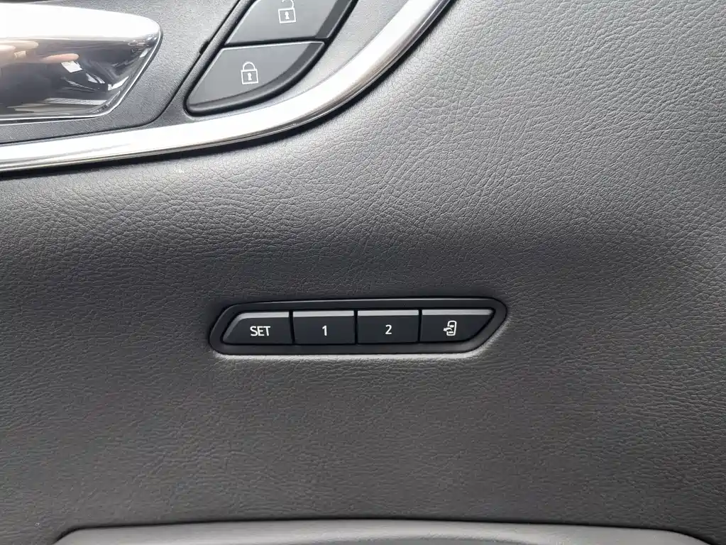 Cadillac XT6 2022 2.0T six-seat four-wheel drive stylish model купить на сайте DeffCars