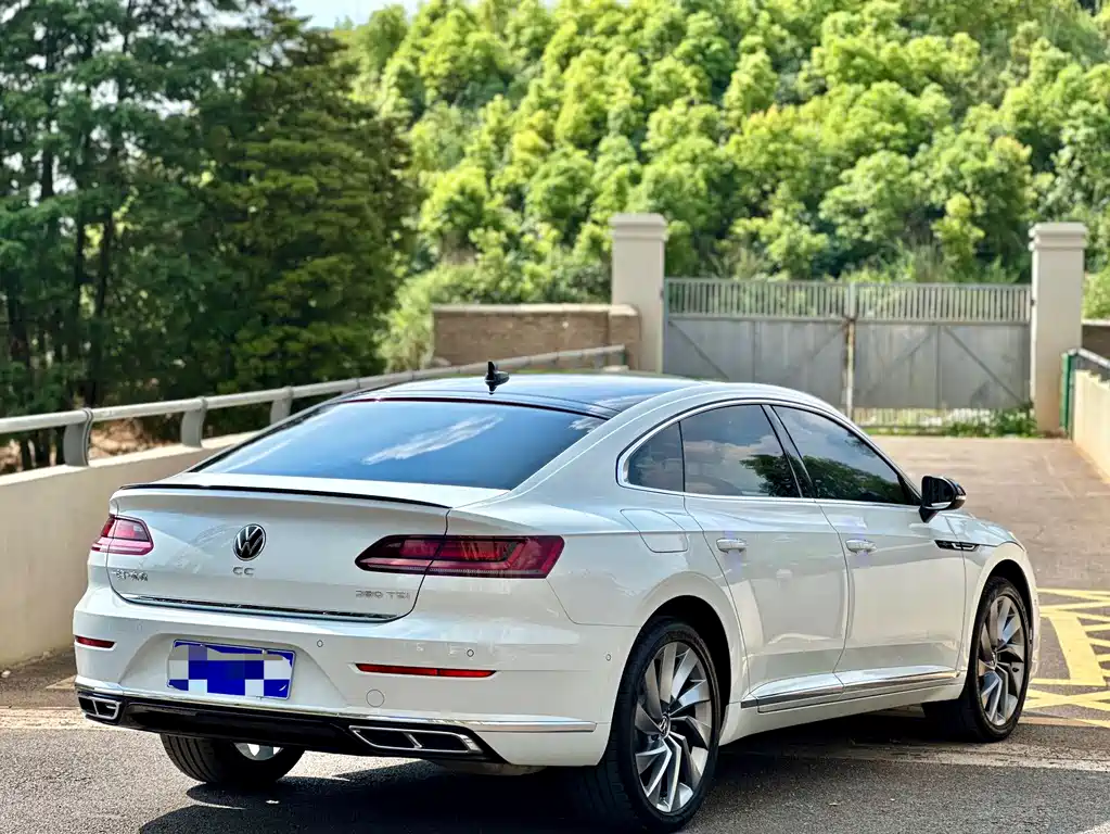 FAW-Volkswagen CC 2021 380TSI eye-catching version купить на сайте DeffCars
