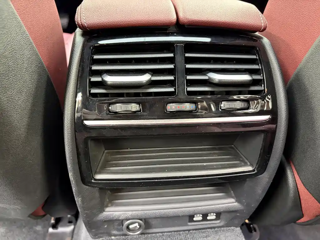 BMW 5 Series New Energy 2022 Model 2 535Le Pioneer Edition M Sports Package купить на сайте DeffCars