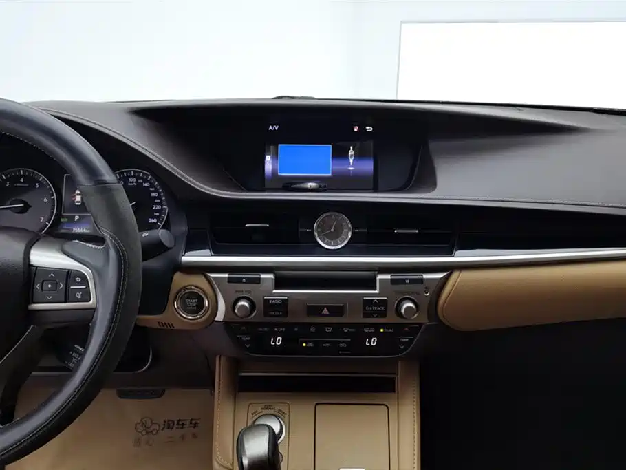 Lexus ES 2015 200 Elite Edition купить на сайте DeffCars