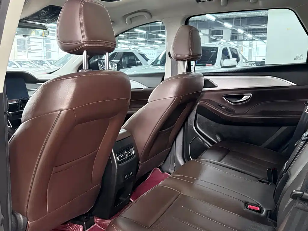 Jietu X90 PLUS 2023 model 1.6TD DCT villa 6 seats купить на сайте DeffCars