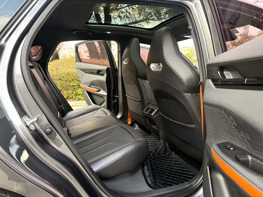 Changan UNI-V 2023 1.5T premium model купить на сайте DeffCars