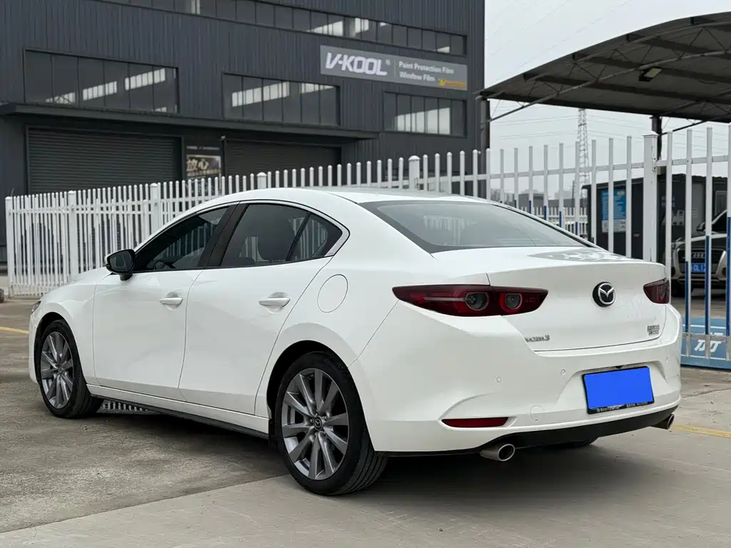 Mazda3 Angkesela 2020 2.0L Automatic Premium Edition купить на сайте DeffCars