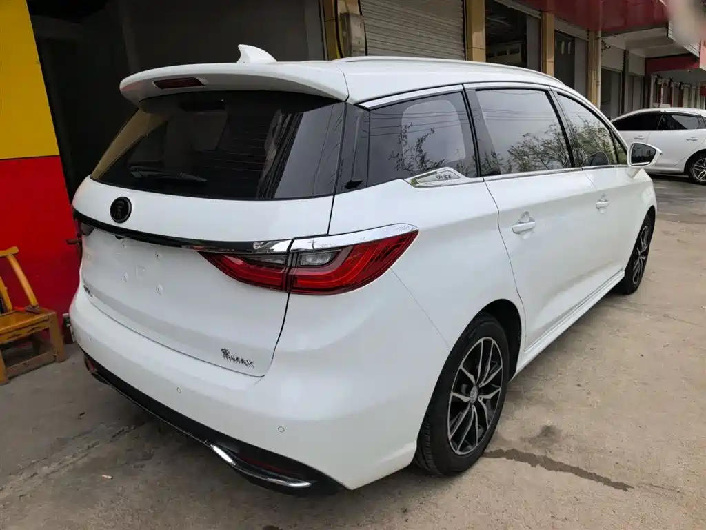 Song MAX 2018 1.5T automatic intelligent connection exclusive model 6 seats купить на сайте DeffCars