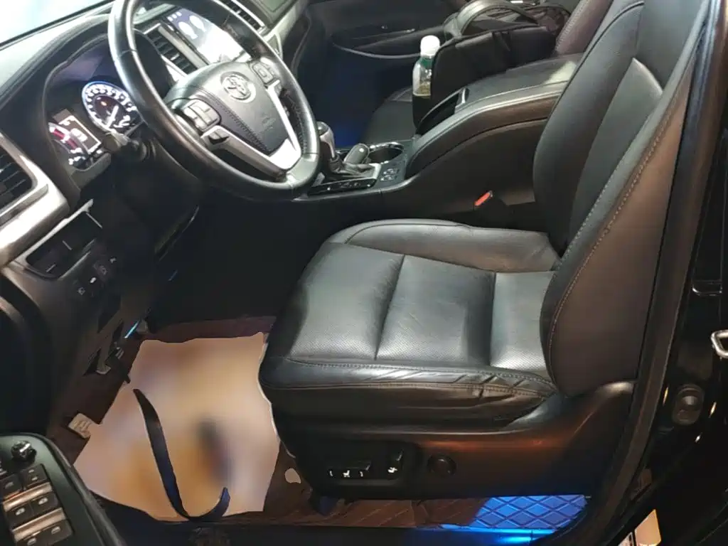 Highlander 2018 2.0T four-wheel drive luxury version, 7 seats, National VI купить на сайте DeffCars