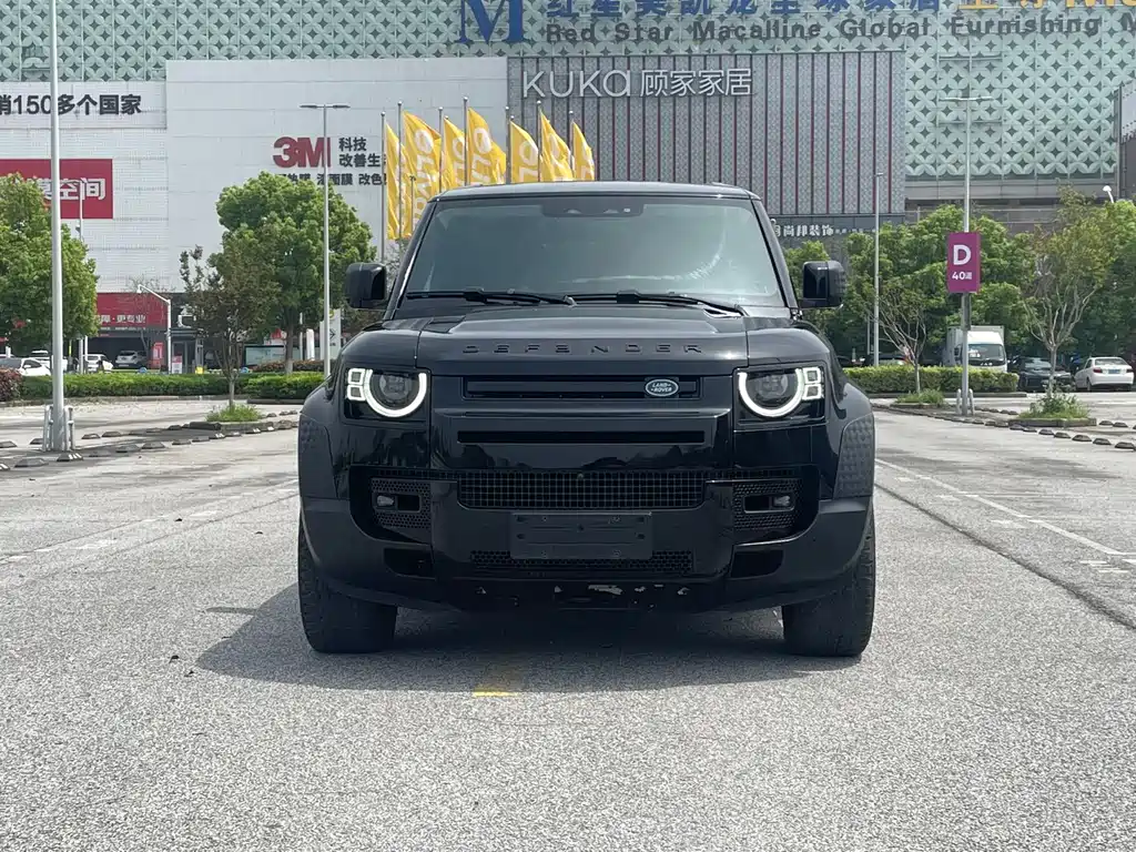 Land Rover Defender 2020 110 P400 first matte silver special package version купить на сайте DeffCars