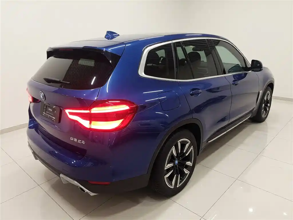 BMW iX3 2021 facelift leading model купить на сайте DeffCars
