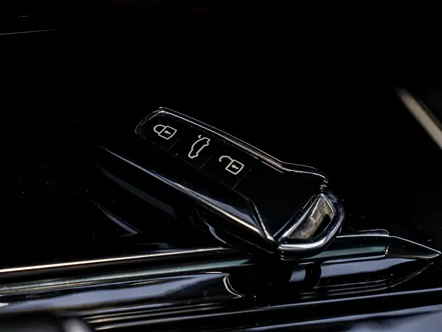 Touareg 2023 3.0TSI Ruixiang Edition Obsidian Sports Package купить на сайте DeffCars