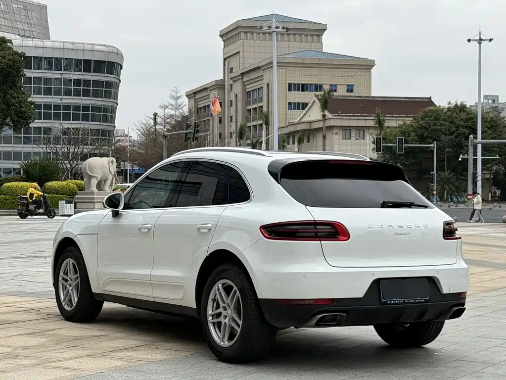 Macan 2017 Macan 2.0T купить на сайте DeffCars