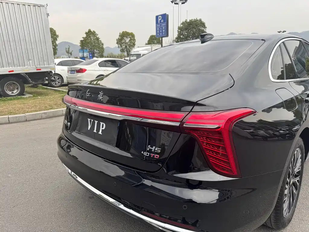 Hongqi H5 2024 2.0T Automatic Zhilianqichang Edition купить на сайте DeffCars