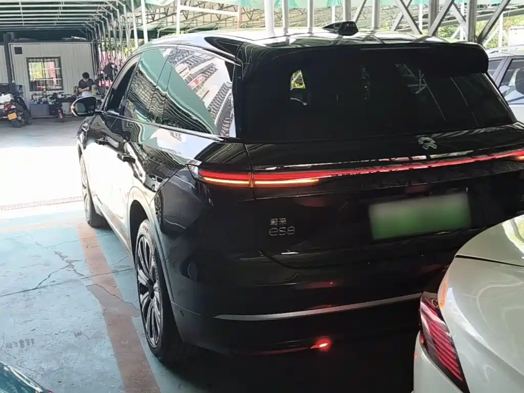 NIO ES8 2023 75kWh Executive Edition купить на сайте DeffCars