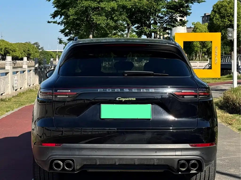 Cayenne New Energy 2020 Cayenne E-Hybrid 2.0T купить на сайте DeffCars