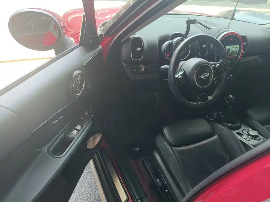MINI COUNTRYMAN 2017 2.0T COOPER S ALL4 Traveler купить на сайте DeffCars