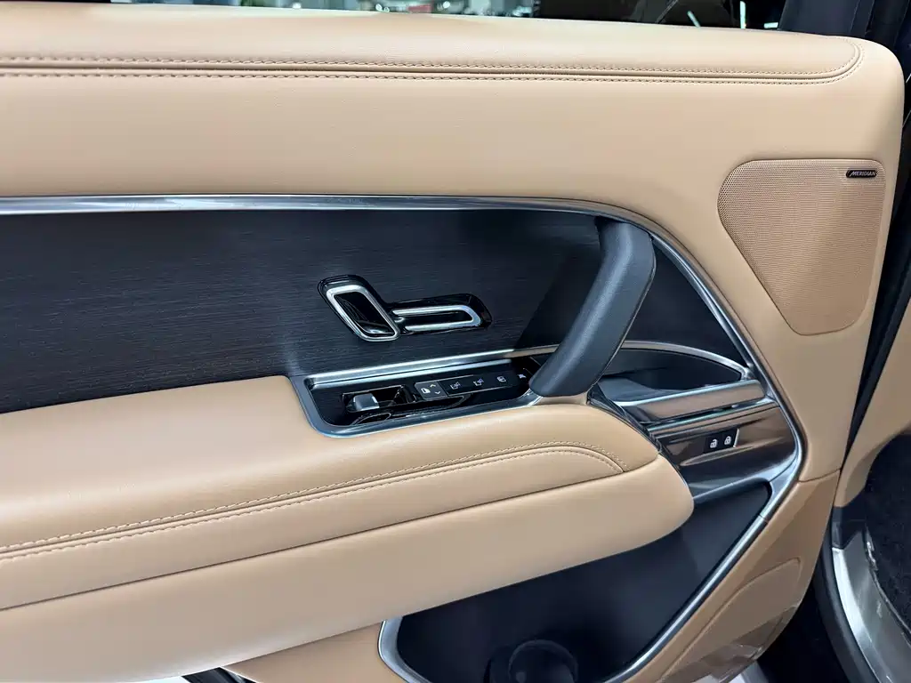 Range Rover 2023 3.0 L6 360PS Grand Edition купить на сайте DeffCars