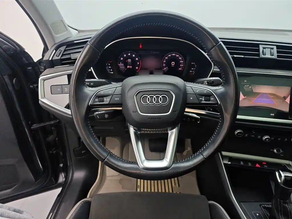 Audi Q3 2019 35 TFSI aggressive and dynamic купить на сайте DeffCars