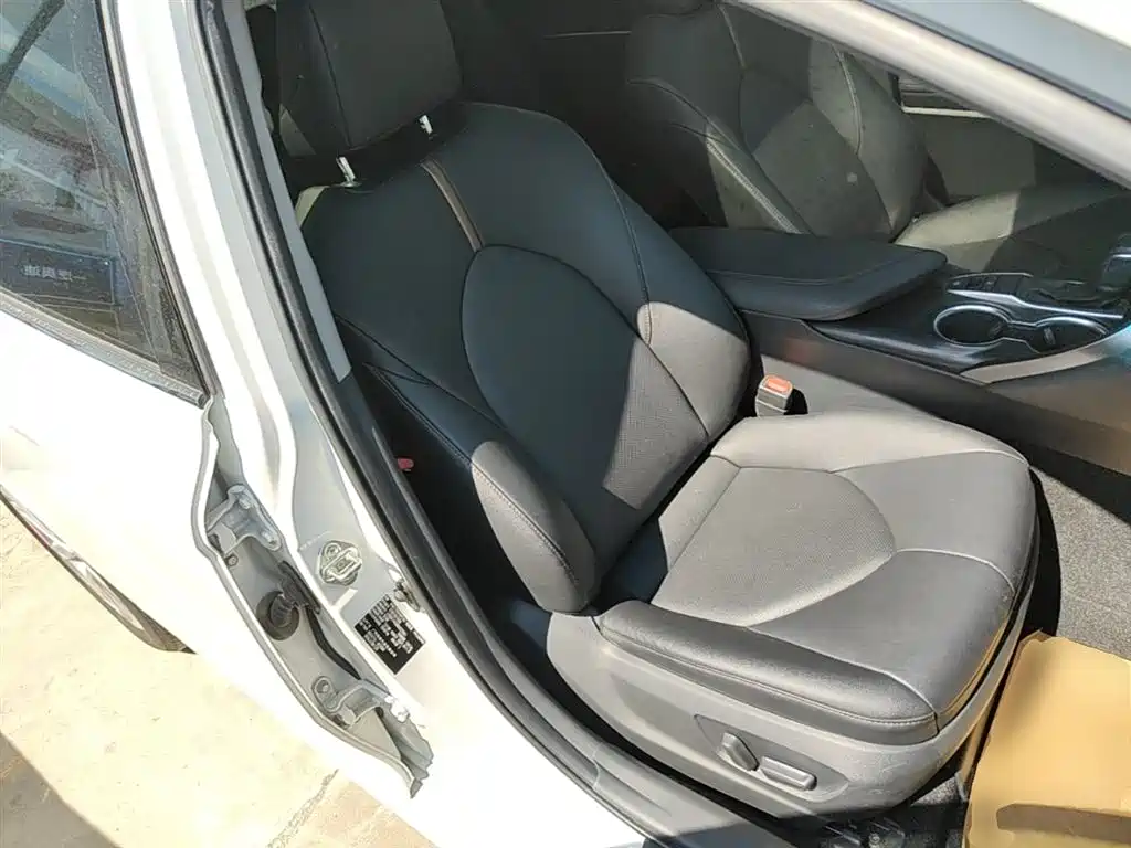 Camry 2021 2.0G Deluxe Edition купить на сайте DeffCars