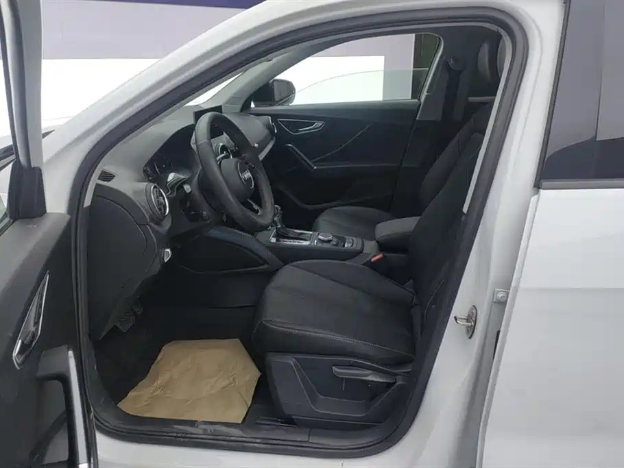 Audi Q2L 2018 35 TFSI launches exclusive version, National VI купить на сайте DeffCars