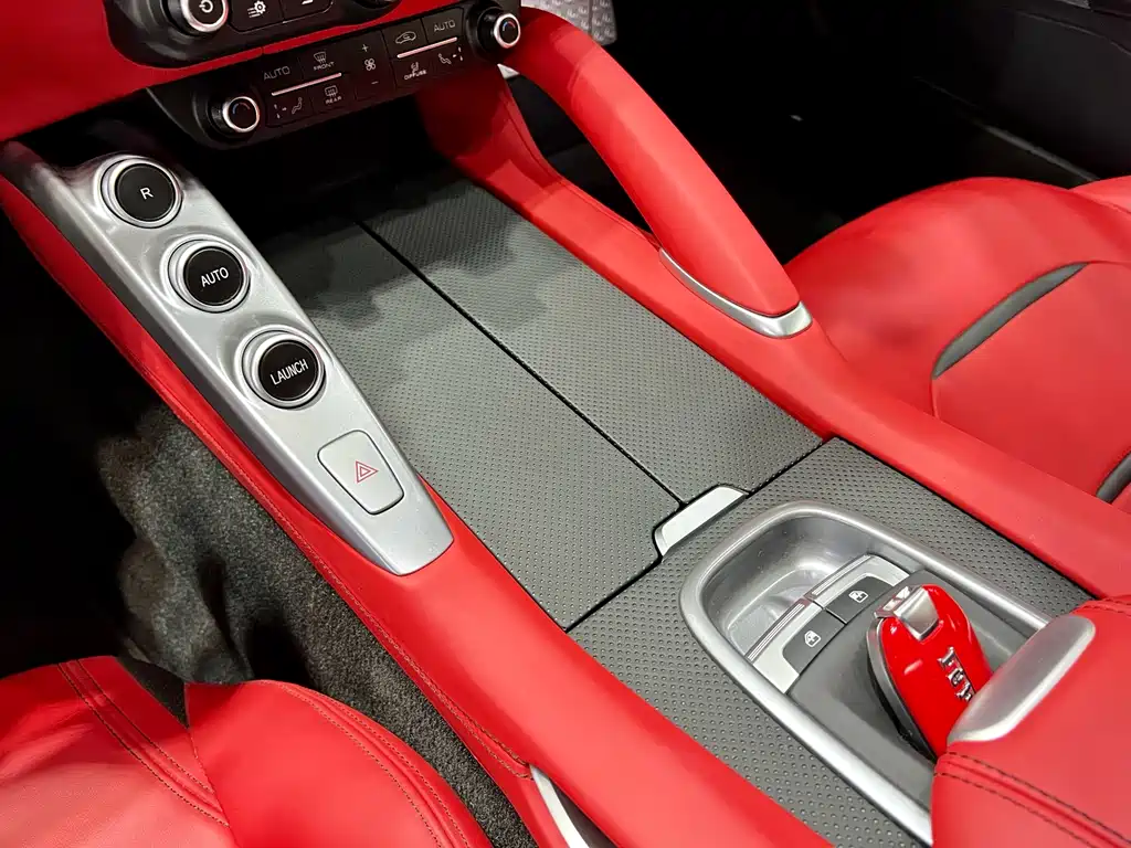 GTC4Lusso 2017 3.9T V8 купить на сайте DeffCars