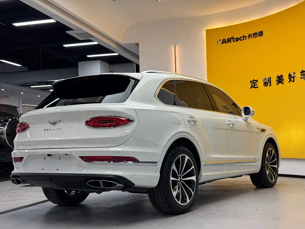 Bentayga 2022 4.0T V8 купить на сайте DeffCars