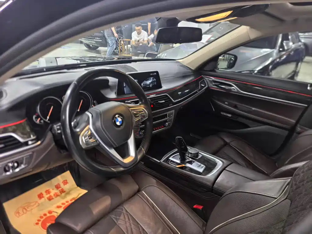 BMW 7 Series 2016 740Li Leading Model купить на сайте DeffCars