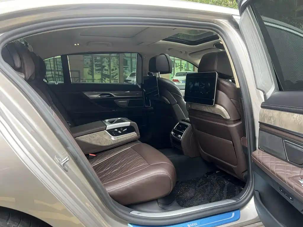 BMW 7 Series 2019 facelift 740Li Exclusive M Sports Package купить на сайте DeffCars
