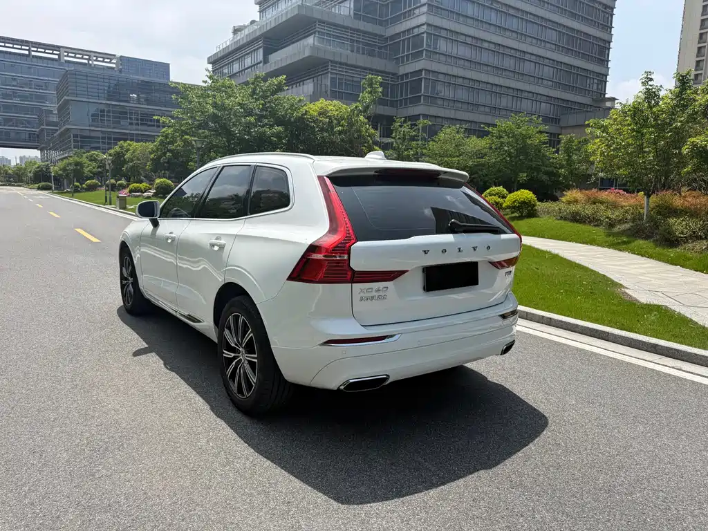 Volvo XC60 2021 T5 four-wheel drive Zhiyuan Deluxe Edition купить на сайте DeffCars