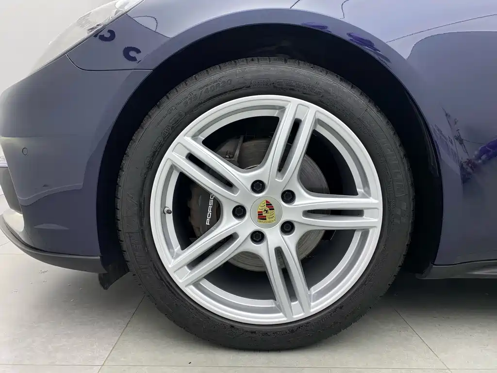 Panamera 2017 Panamera 4 Executive Extended Edition 3.0T купить на сайте DeffCars