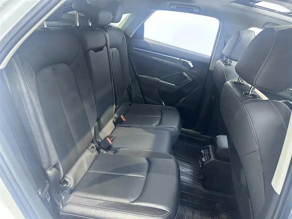 Audi Q3 Sportback 2023 45 TFSI quattro luxury model купить на сайте DeffCars