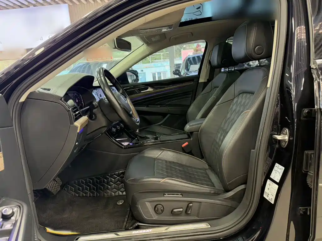 Passat 2019 330TSI Premium Edition National V купить на сайте DeffCars