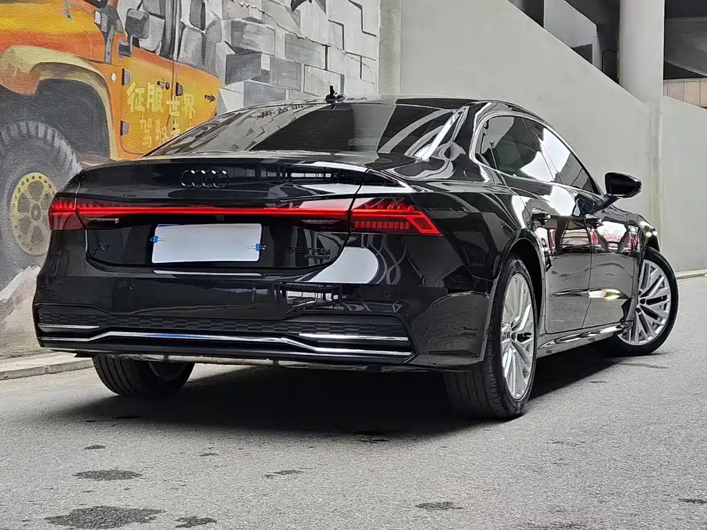 Audi A7L 2024 45TFSI S-line Dream Building Liquid Crystal Package купить на сайте DeffCars