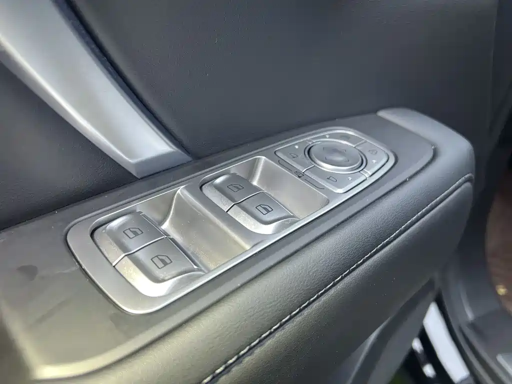 Tank 400 New Energy 2026 Hi4-T Smart Edition купить на сайте DeffCars