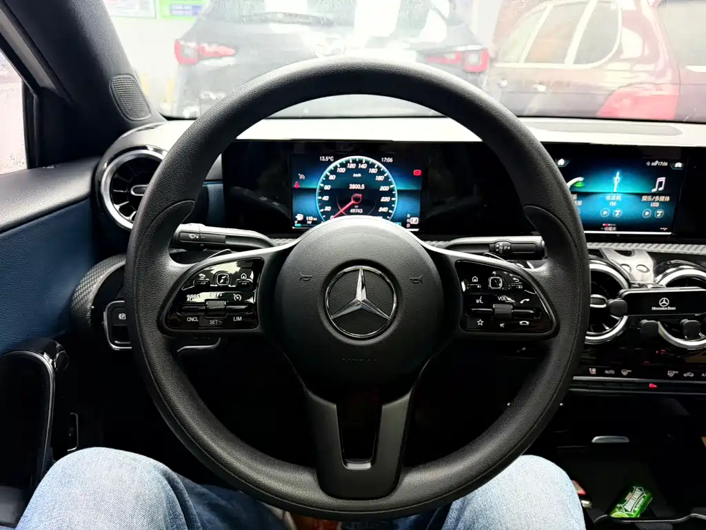 Mercedes-Benz A-Class 2022 A 180 L купить на сайте DeffCars