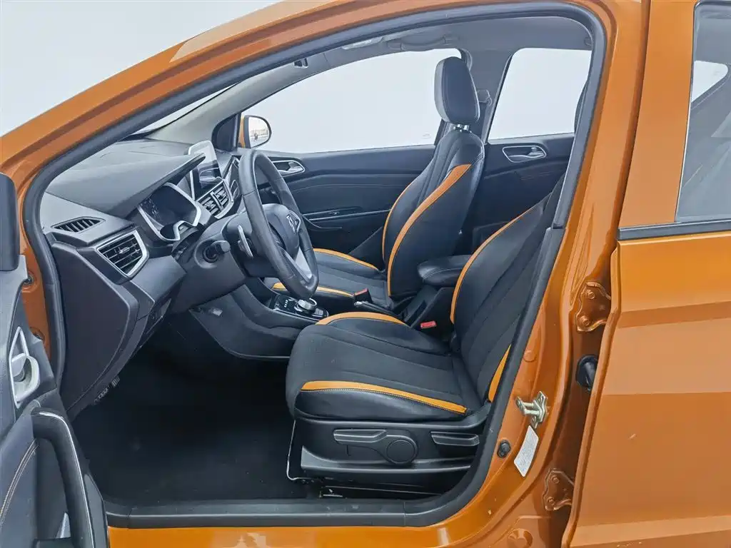 Baojun 310 2017 1.5L automatic fashion model купить на сайте DeffCars