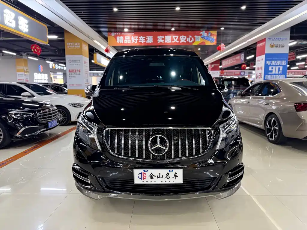 Mercedes-Benz V-Class 2022 V 260 L Long Wheelbase Premium Edition купить на сайте DeffCars