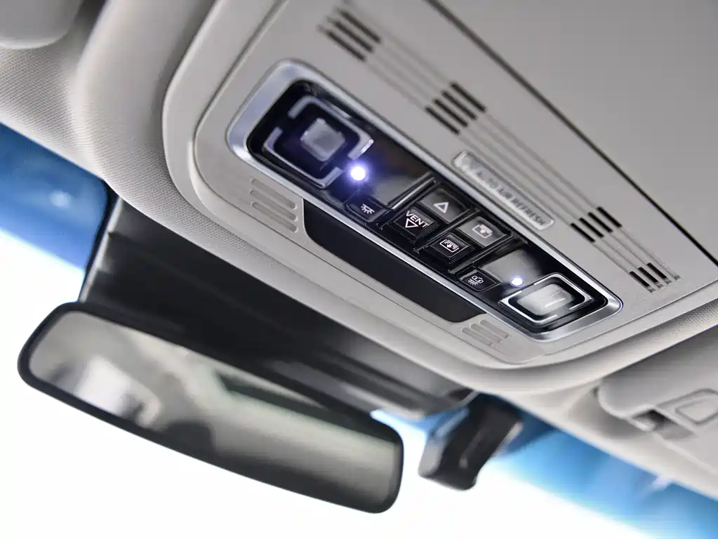 Voyager 2023 2.0T four-wheel drive premium version купить на сайте DeffCars
