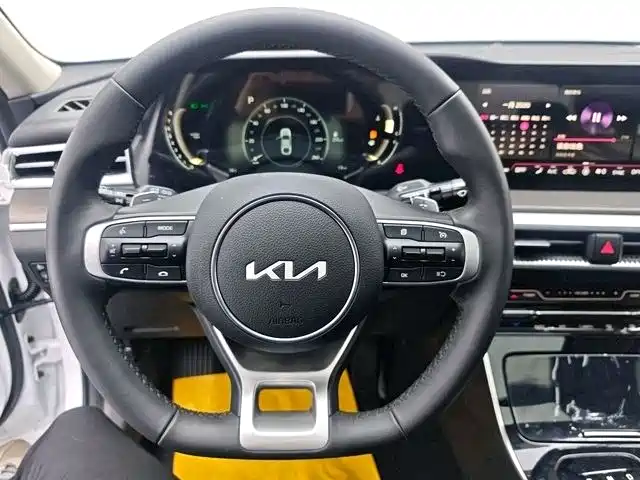 Kia K5 2025 1.5T Deluxe Edition купить на сайте DeffCars