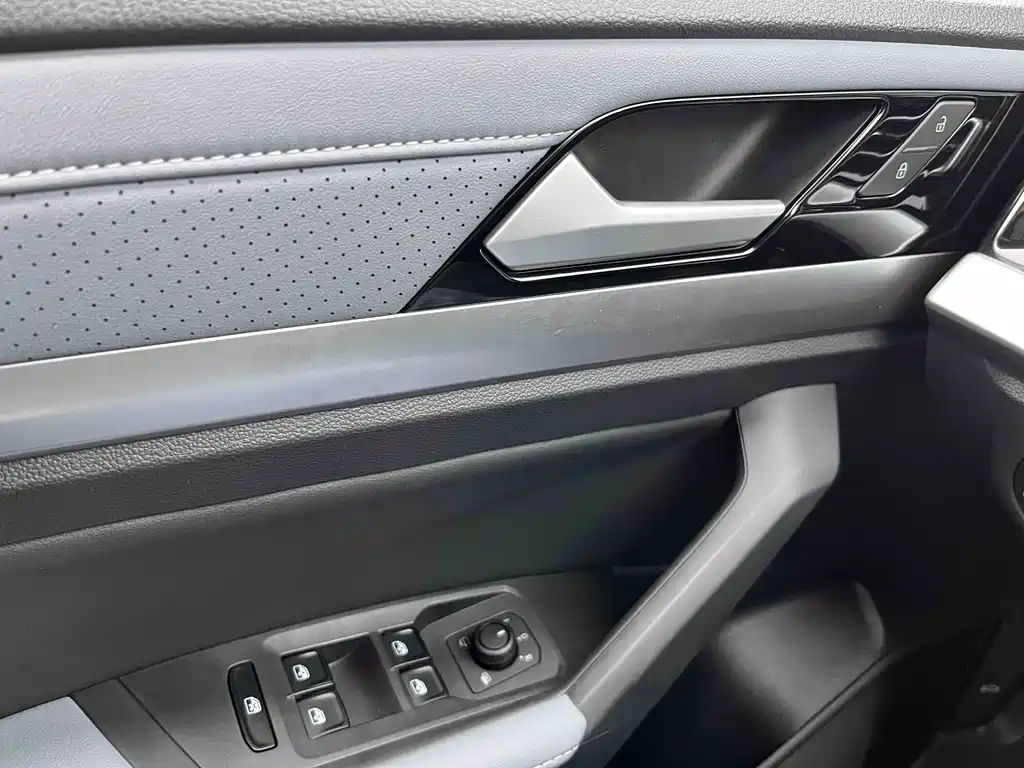 Lavida 2023 1.5L automatic full version купить на сайте DeffCars