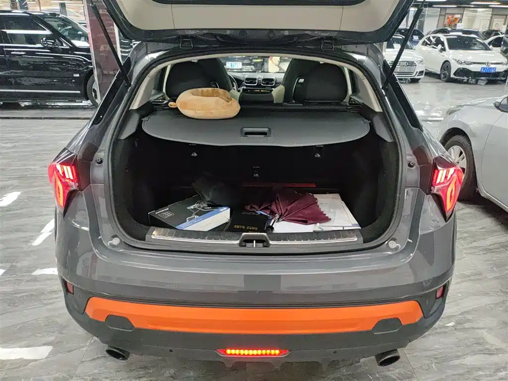 Lynk & Co 02 2019 High-Energy Edition 2.0T Automatic Two-wheel Drive Shine Edition National VI купить на сайте DeffCars