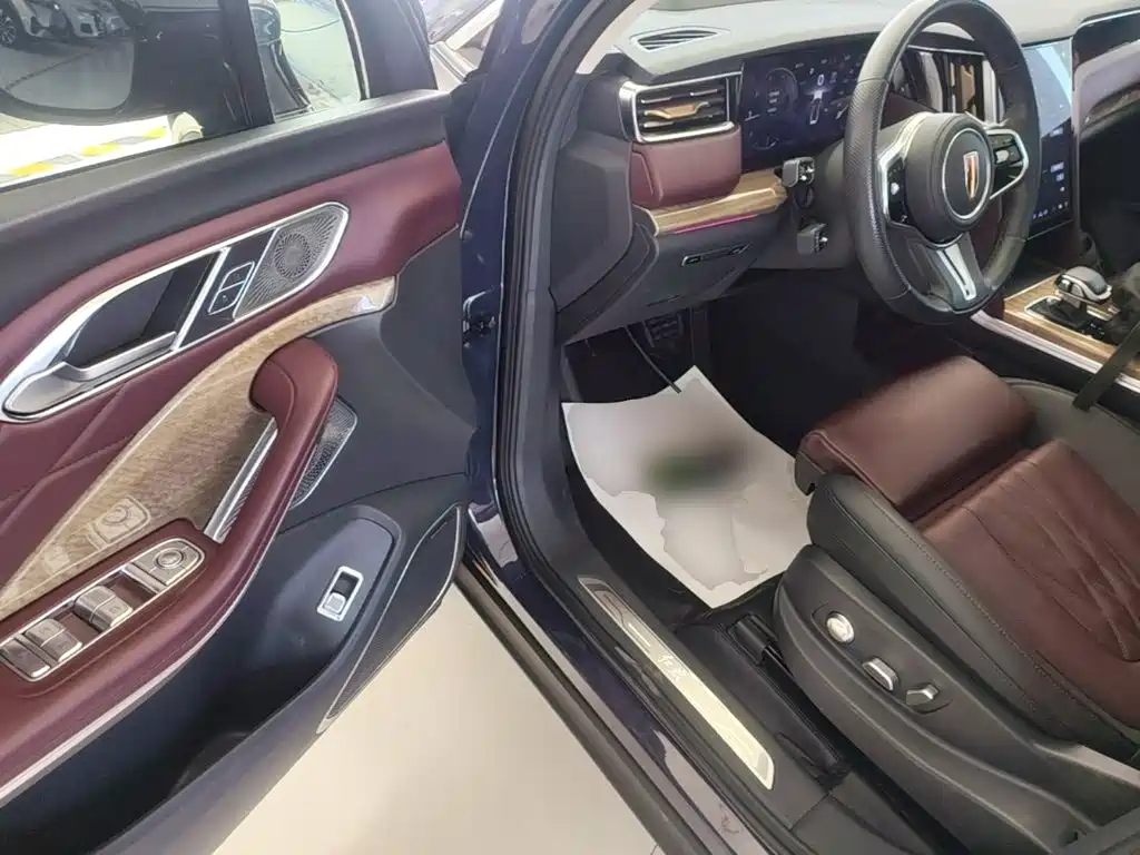 Hongqi HS7 2023 2.0T automatic four-wheel drive flag collar version, six seats купить на сайте DeffCars