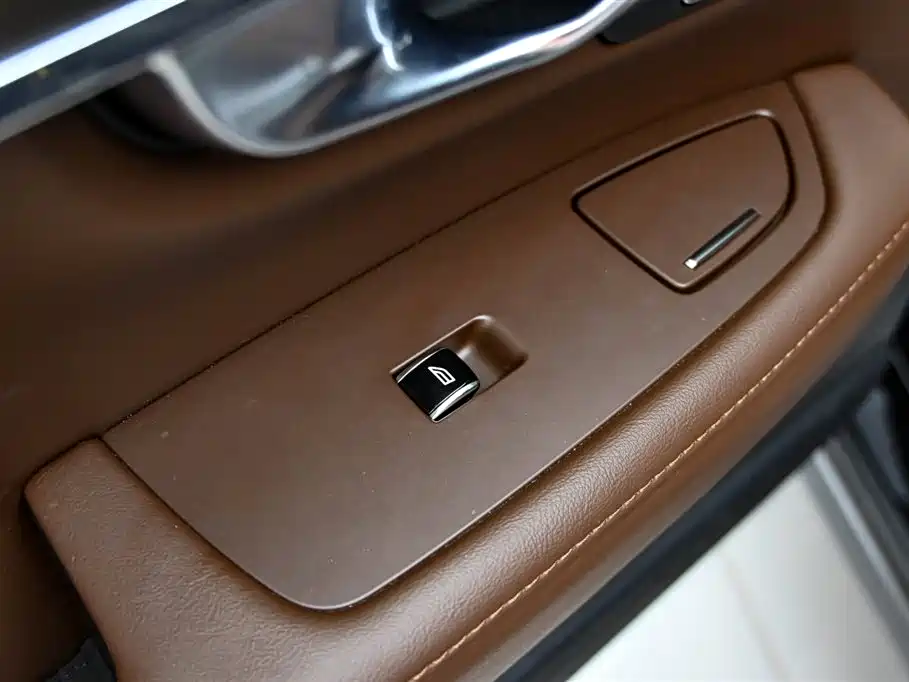 Volvo S90 plug-in hybrid 2025 plug-in hybrid four-wheel drive long range Zhiya luxury version купить на сайте DeffCars