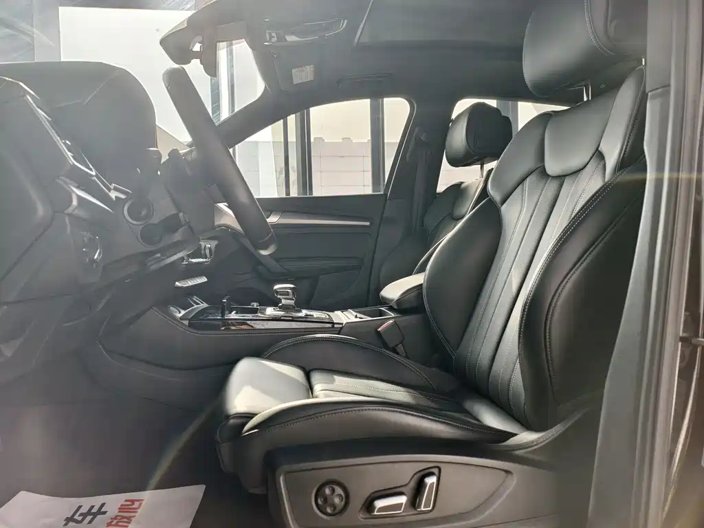 Audi Q5L 2024 40 TFSI luxury and dynamic model купить на сайте DeffCars